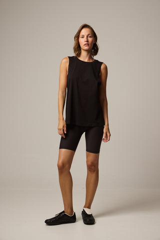 Sleeveless sports top with loose opening | Black