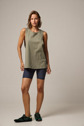 Sleeveless sports top with loose opening | Khaki