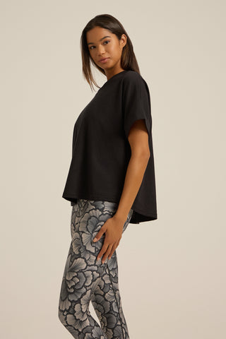 Αθλητική μπλούζα BASIC με logo στο πίσω μέρος | Μαύρο