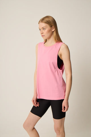 Αμάνικη αθλητική μπλούζα με loose άνοιγμα | Ροζ