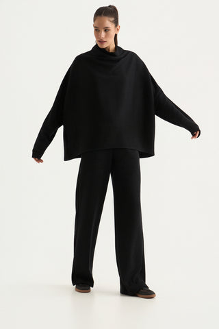 Comfort Knit Μπλούζα με ντραπέ λαιμόκοψη | Μαύρο