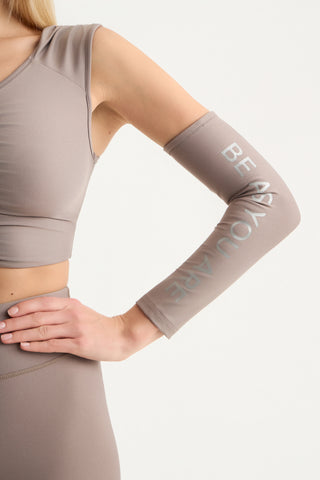 Αθλητικά μανίκια Soft Touch | Desert Dust