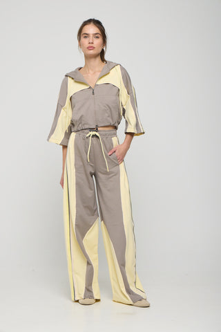 Σετ Τζάκετ με κουκούλα και παντελόνι "It's Basic" | Beige