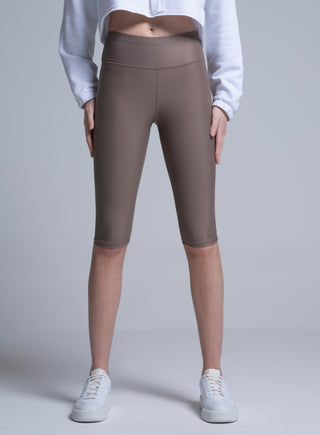 Capri sports leggings made from recycled fabric | Brown 